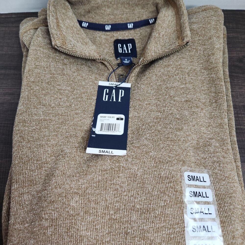 Gap Men's Long Sleeve Half Zip Mock Neck Sweater beige and size Small